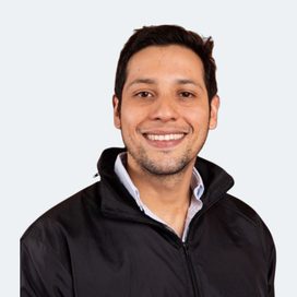 Portrait of Neftaly Ramírez, CEO of Glow Mobility